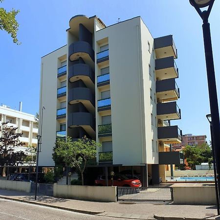 Laura Apartment Бибионе Екстериор снимка